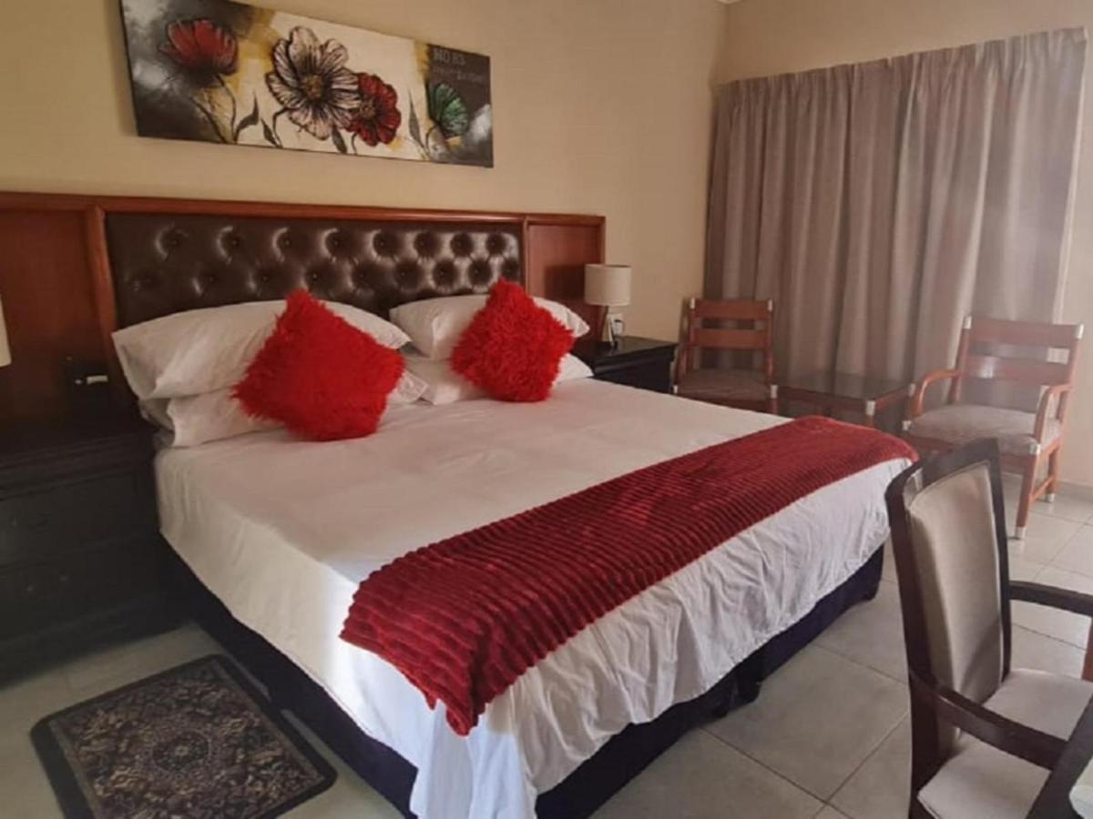 Benoni N12 Hotel Exterior foto