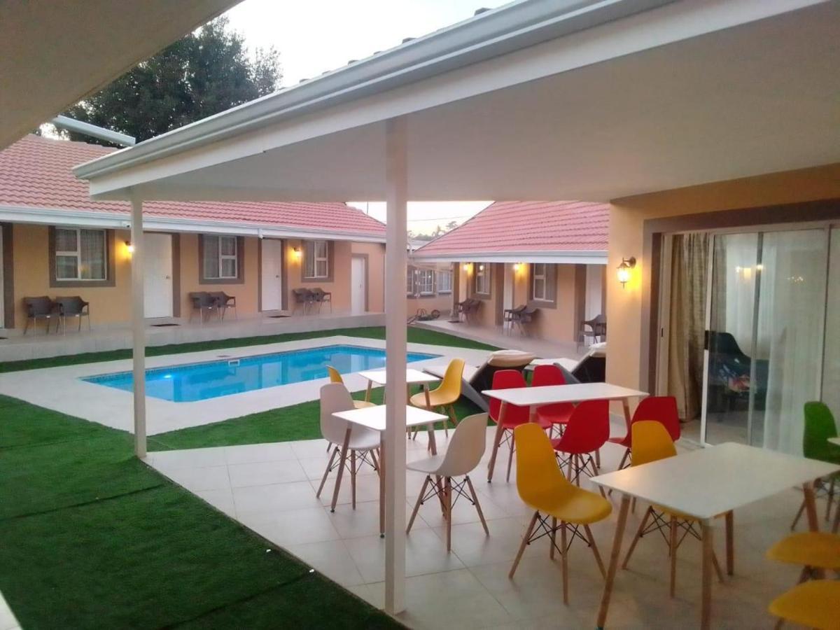Benoni N12 Hotel Exterior foto